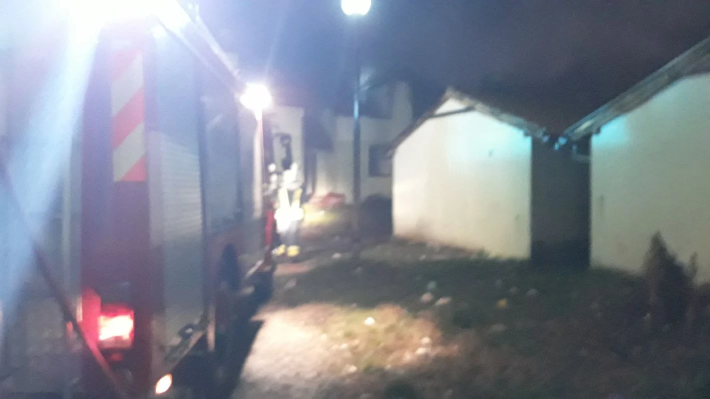 Požar u kolektivnom naselju Mihatovići u Tuzli 