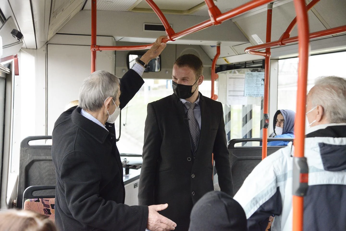 Stanivuković došao na posao autobusom