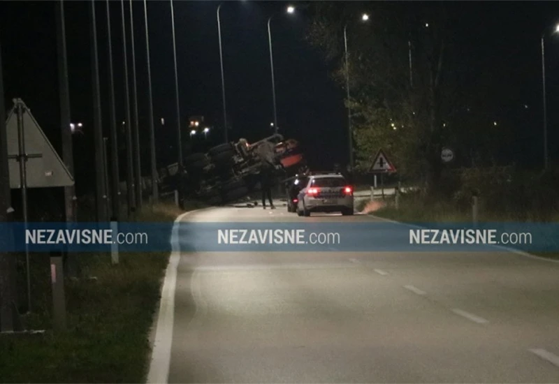 Vozač teretnog građevinskog vozila poginuo na ulazu u Trebinje