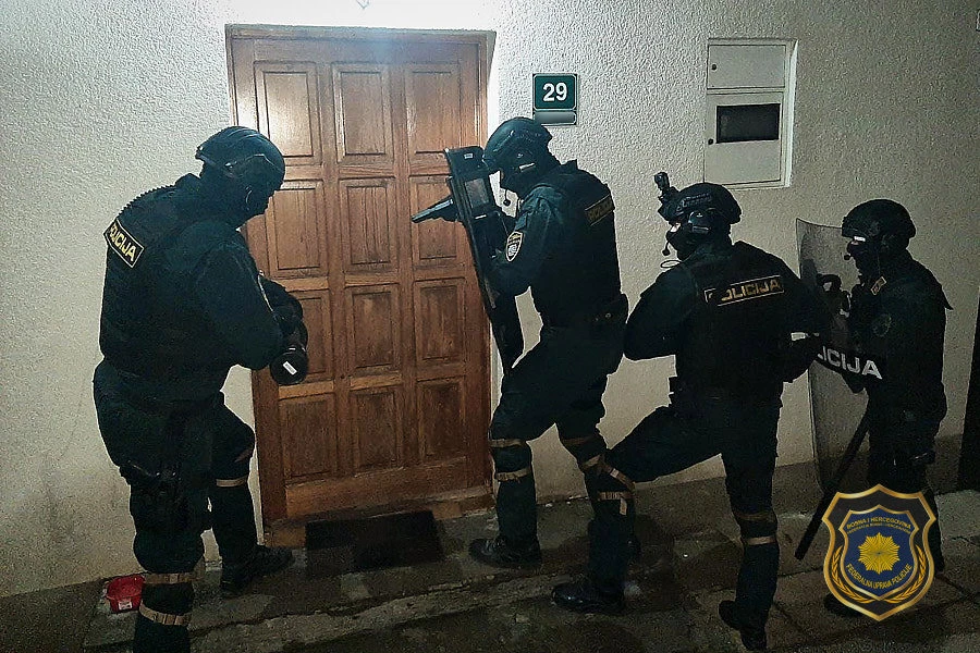 FUP: Uhićeno pet osoba zbog droge