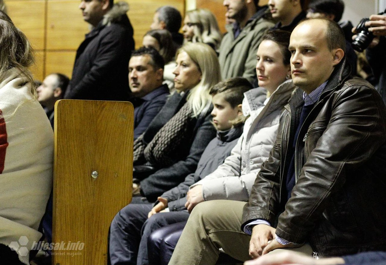 Božićne polnoćke ove godine u ranijim terminima