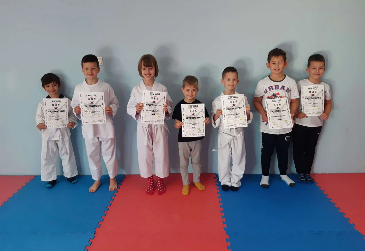 Cro Star Mostar: 32 kandidata stekla svoje novo zvanje 
