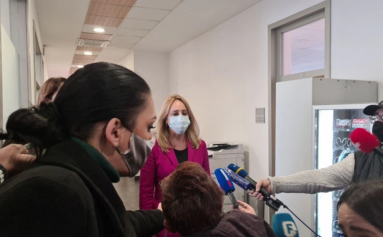Prekinuta sjednica VSTV-a na kojoj se raspravljalo o Tegeltijinoj ostavci, sudioniku zasjedanja pozlilo