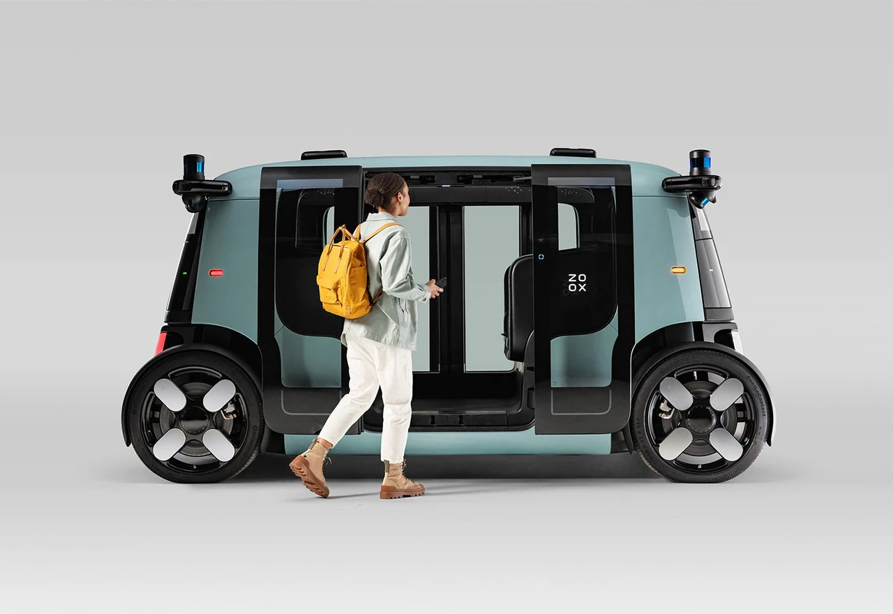 Amazonov Zoox predstavio robotaksi bez vozača