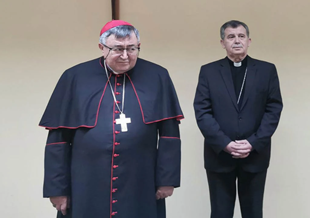 Kardinal Puljić i nadbiskup Vukšić napustili Opću bolnicu
