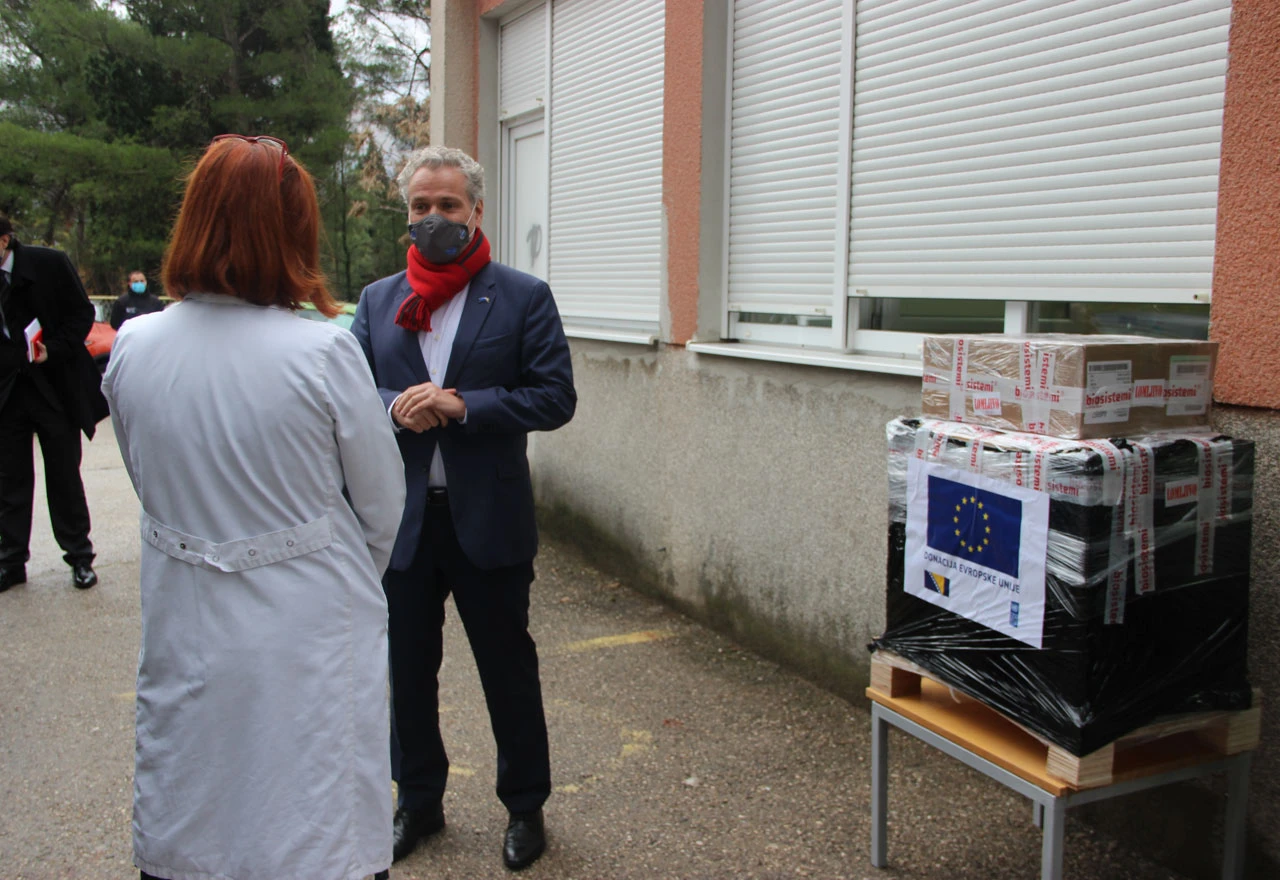 EU donirala vrijednu medicinsku opremu SKB Mostar