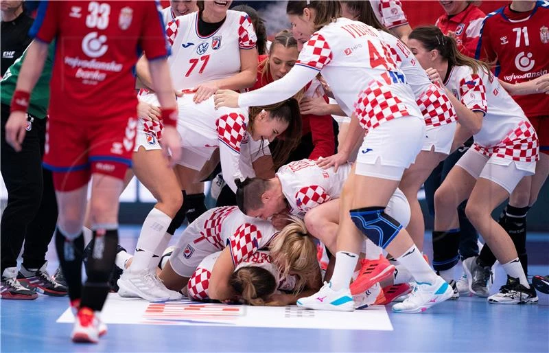 Hrvatska srušila i Rumunjsku, rukometašice blizu polufinala!