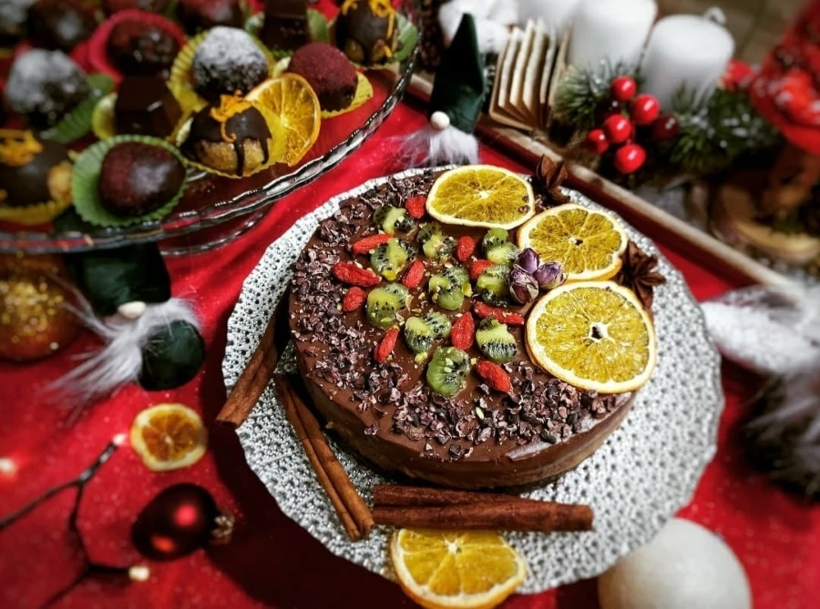 Holiday Treat - tortica s avokadom i čokoladom