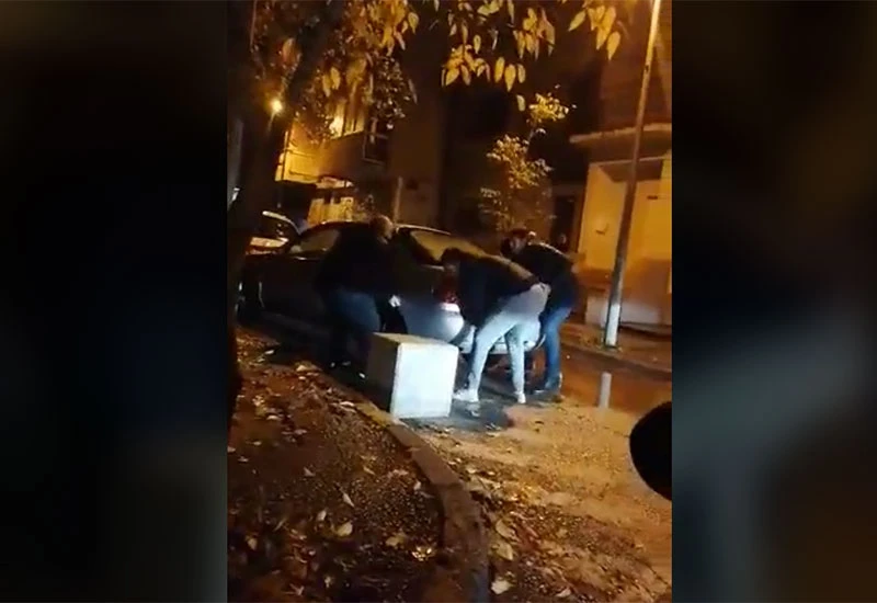 VIDEO | Parking dama i neobičan pauk u Mostaru