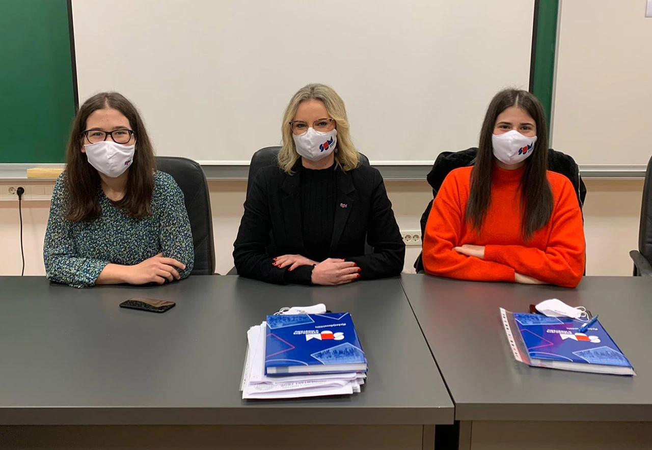 Novo vodstvo Studentskoga zbora: Marija Barun predsjednica, Laura Bogdan i Emili Ibrulj zamjenice