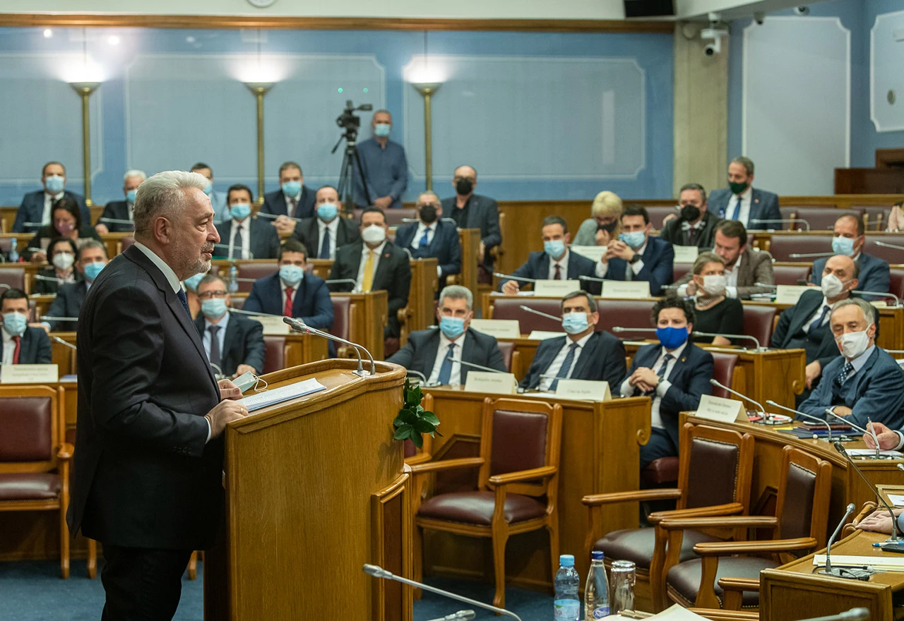 Crna Gora dobila vladu, Đukanovićevi socijalisti nakon 30 godina otišli u oporbu