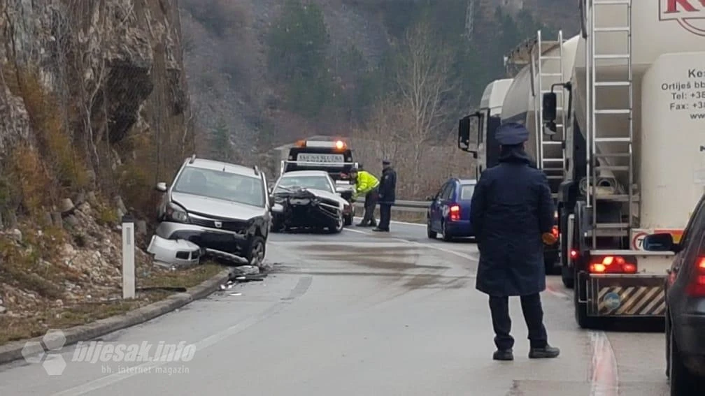 Dvije osobe ozlijeđene u prometnoj nesreći na ulazu u Jablanicu