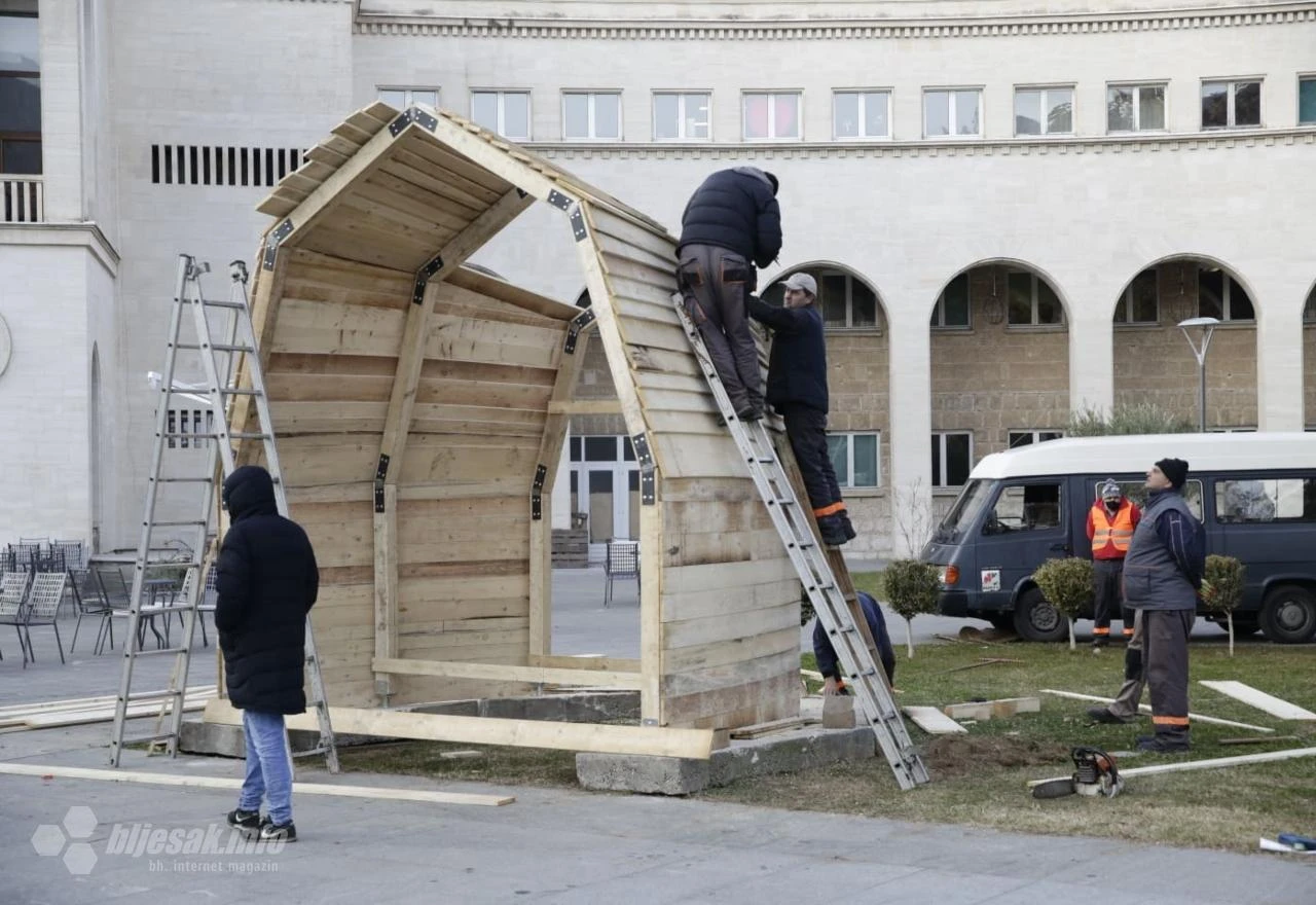 Posebne jaslice stigle na Rondo 