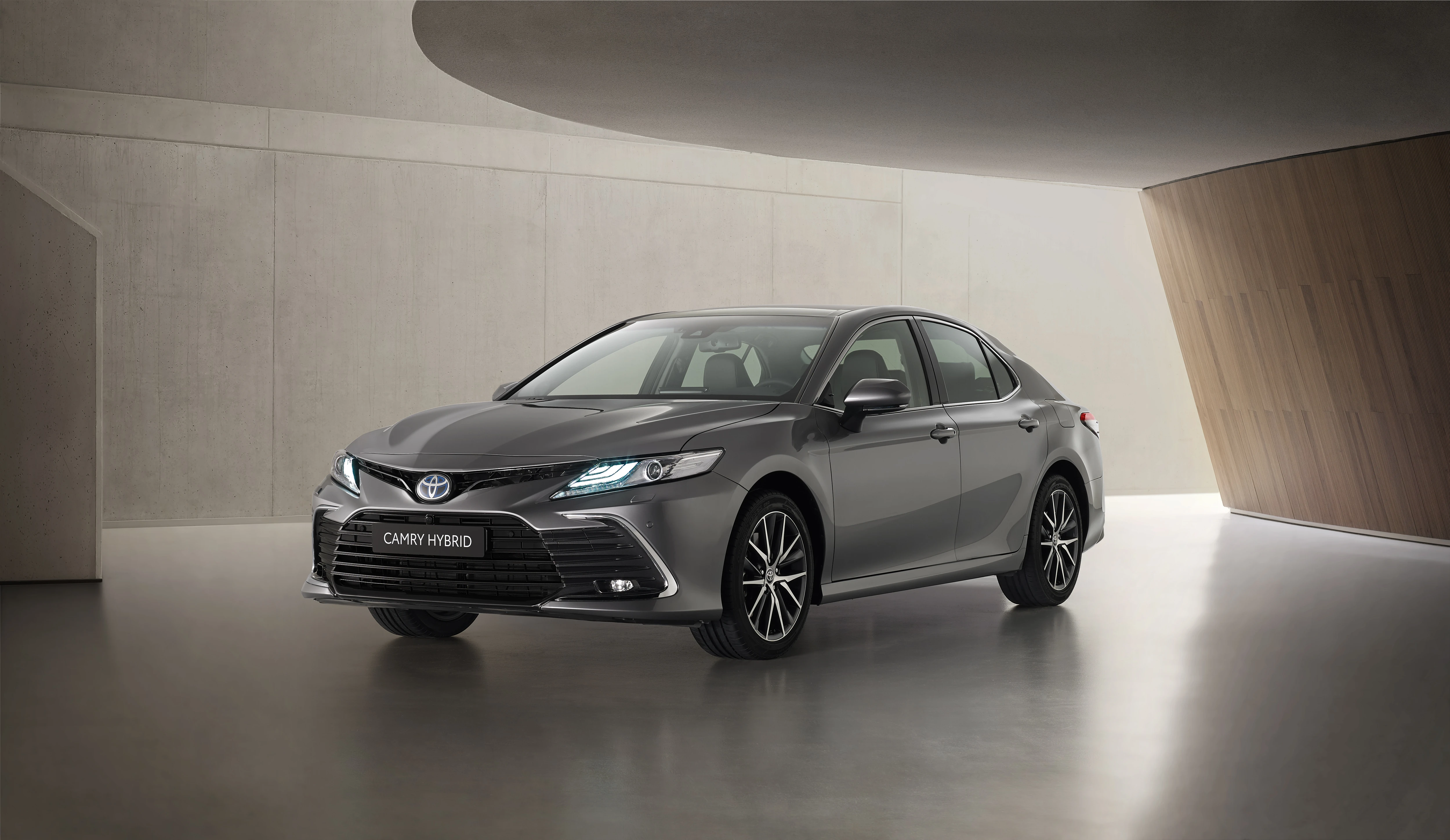 Toyota obnovila najveću limuzinu