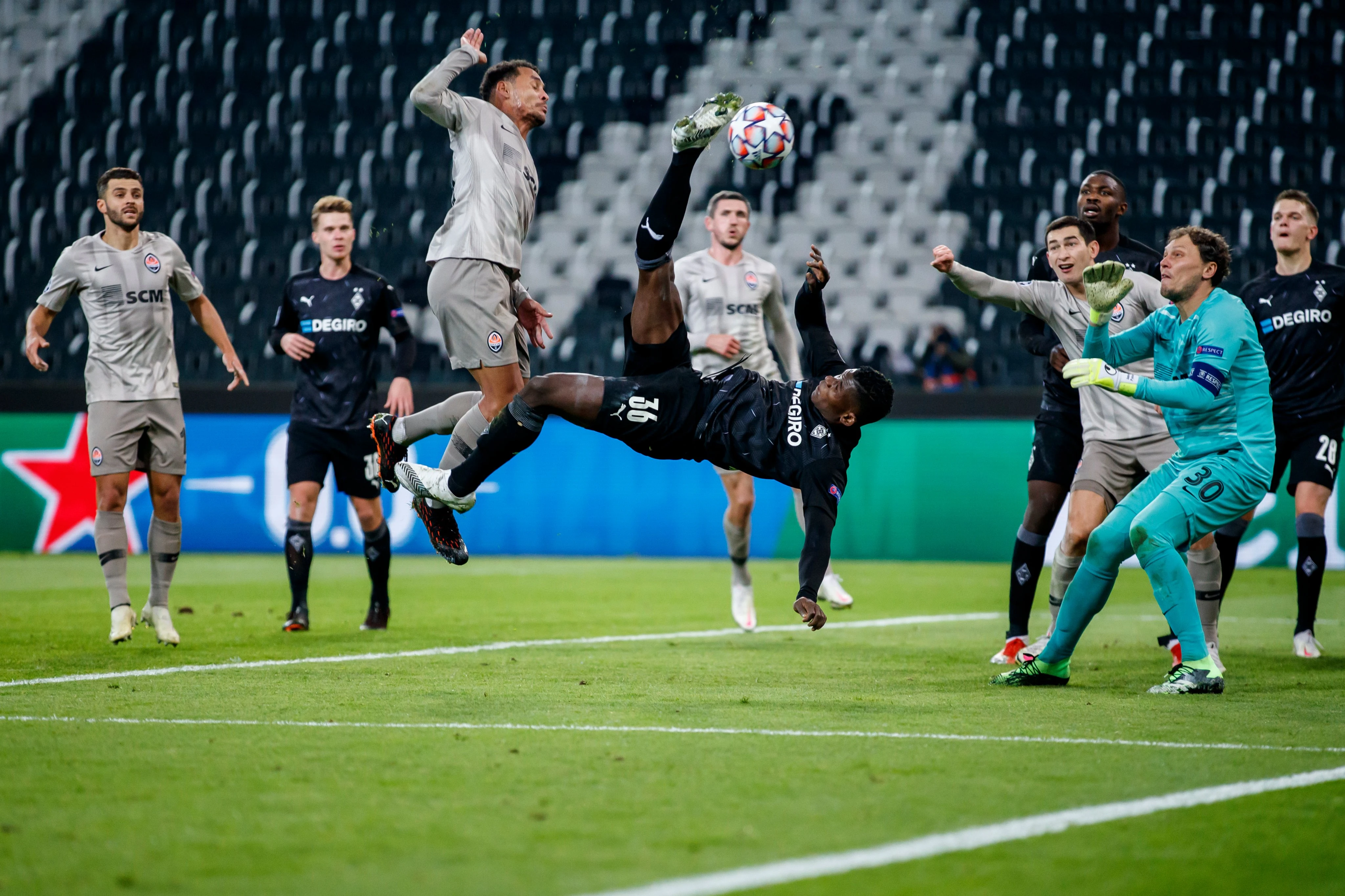 Borussia (M) učvrstila poziciju na vrhu grupe; Pobjeda Cityja u Grčkoj