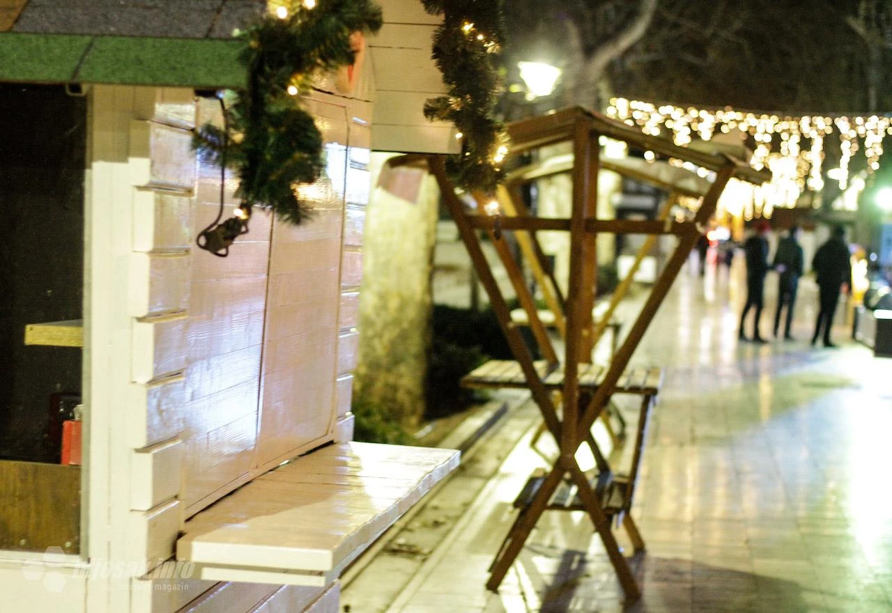 Mostar ove godine bez Wintervilla, ali s ljepšim ukrasima