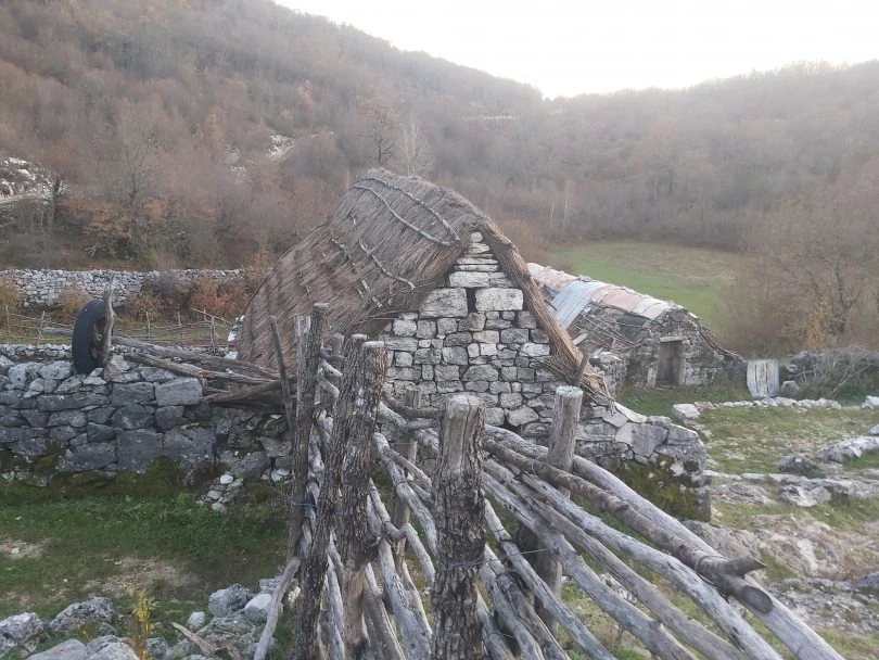 Zavirite u staro selo u kojem je rođen otac Dražena i Ace Petrovića