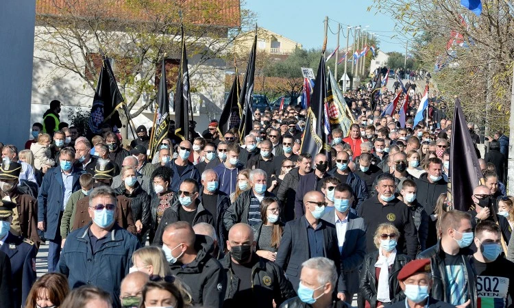U Koloni sjećanja u Vukovaru oko deset tisuća ljudi