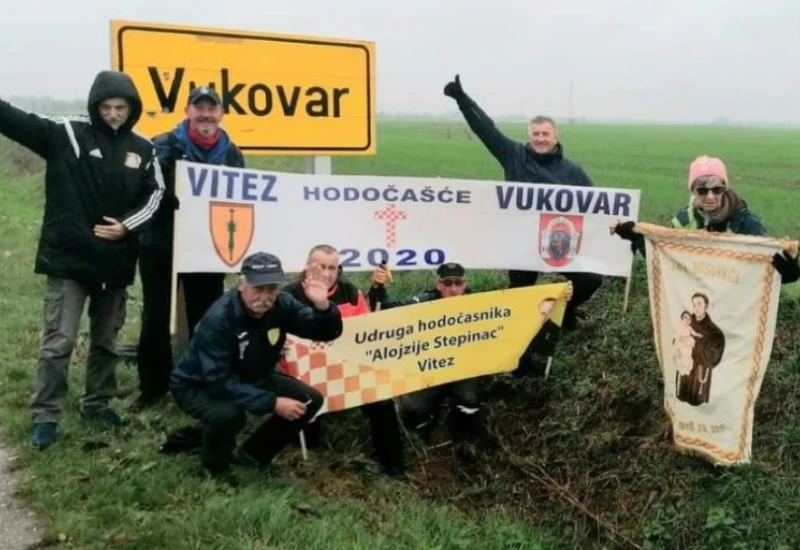 Šest dana pješačili iz Središnje Bosne do Vukovara