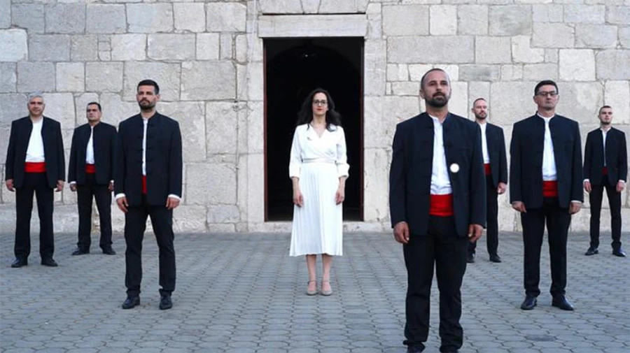 Novi spot pjesme „Pozdrav majci“ koju su snimili Lucija Zovko i klapa Bratovština