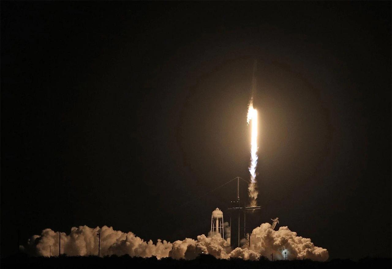Space X lansirao četiri astronauta u svemir