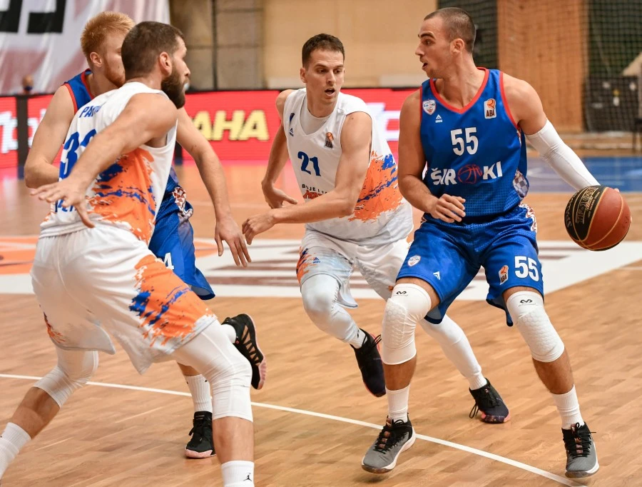 Široki ispustio 12 razlike na Zlatiboru