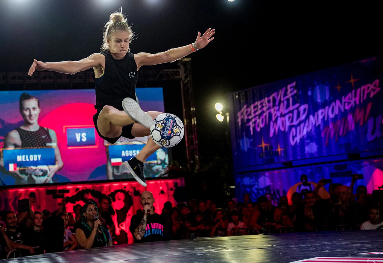 Obračun najboljih svjetskih freestyle nogometaša uživo na internetu