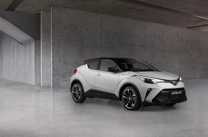 Stiže ušminkana Toyota C-HR: Dinamičniji izgled i ekskluzivnost jamči novi GR Sport paket