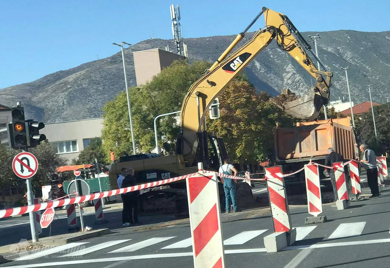 Mostar bez dna: Opet radovi kod proslavljene rupe