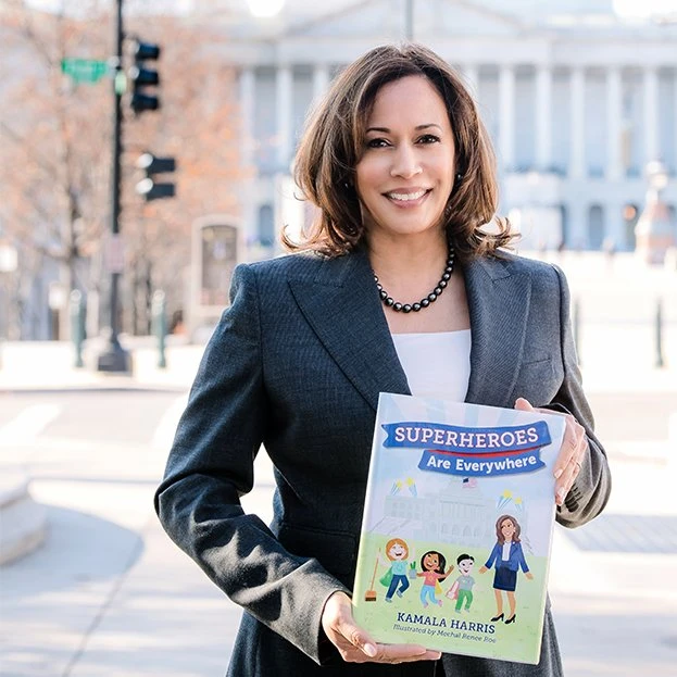 Među najtraženijim knjigama one koje je napisala Kamala Harris
