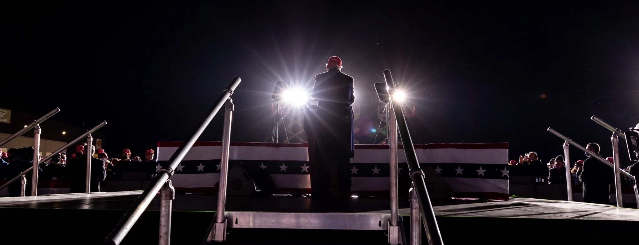 Trump odbio priznati poraz na izborima; šta ako ne preda vlast?