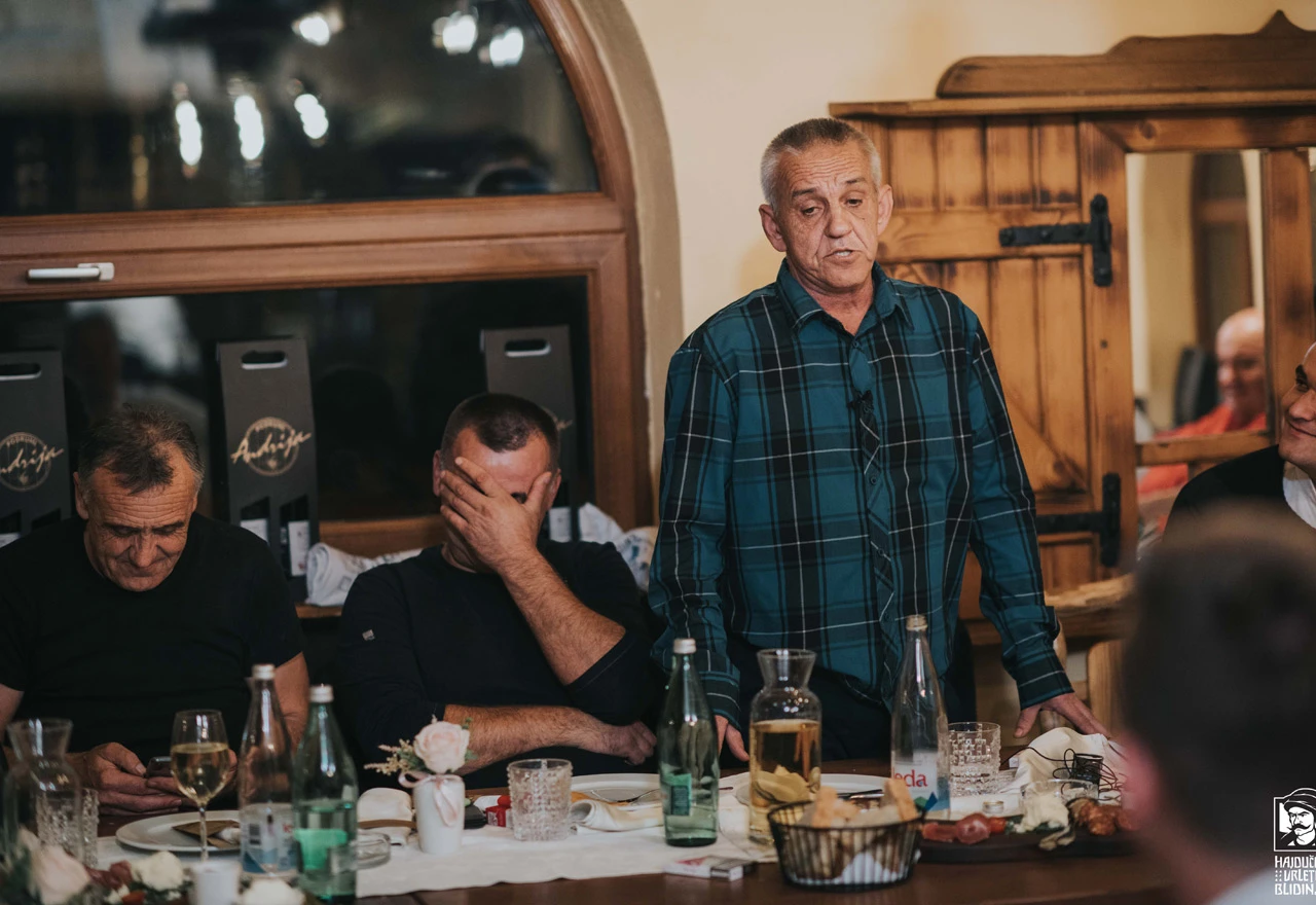 Večeras manifestacija ''Dobro slaži i ostani živ'' u online formatu