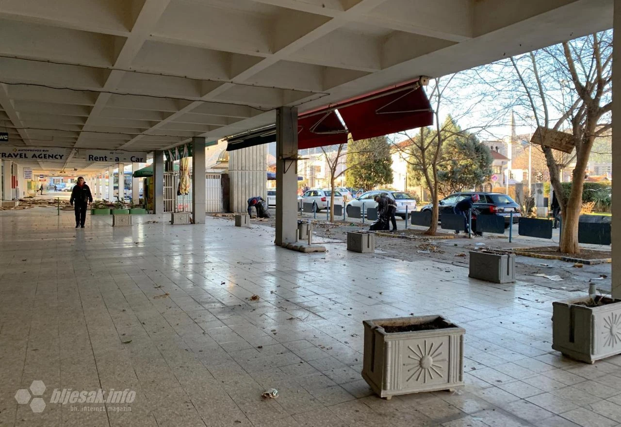 Migranti ozlijedili i opljačkali migranta na kolodvoru u Mostaru