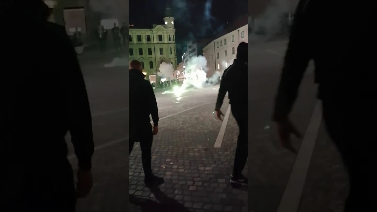 Neredi u Ljubljani: Više ozlijeđenih, policija intervenirala vodenim topovima
