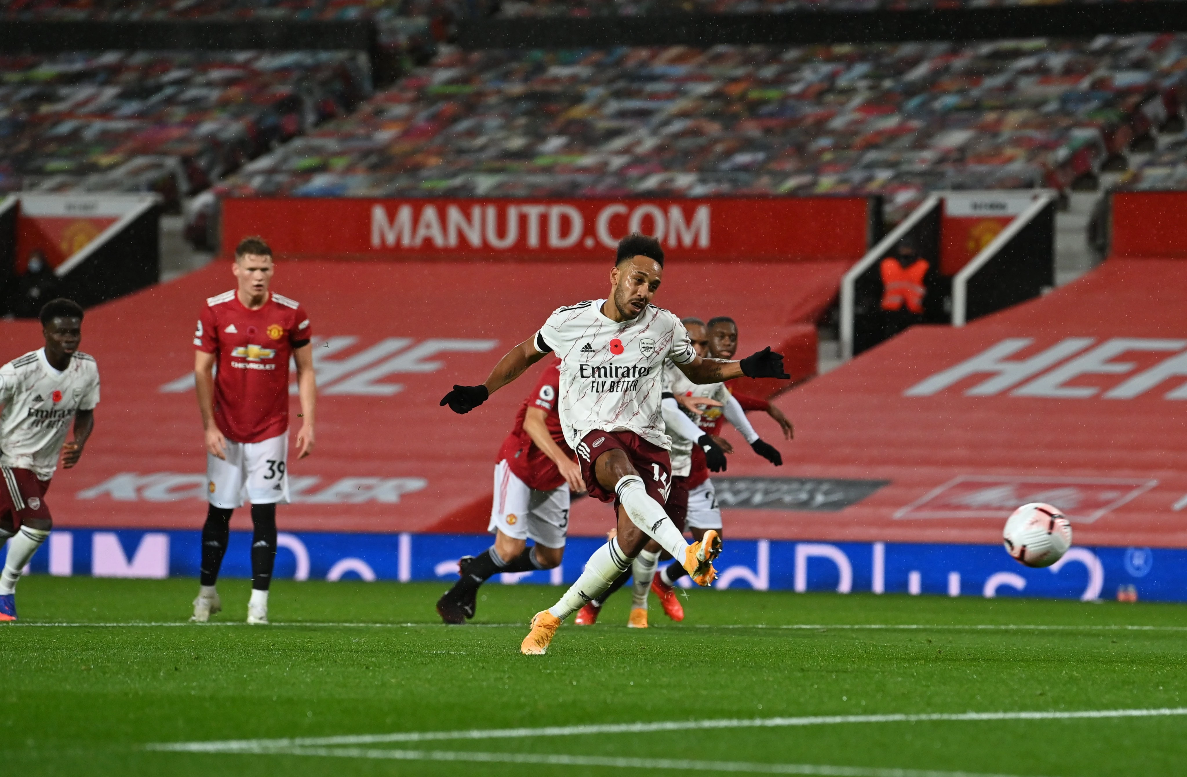 Topnici odnijeli bodove s Old Trafforda