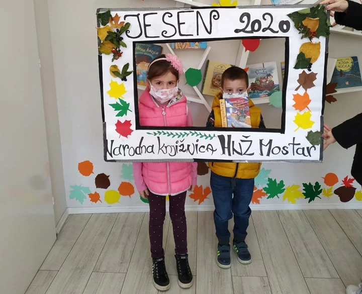 U Mostaru naraslo ''načitano stablo''