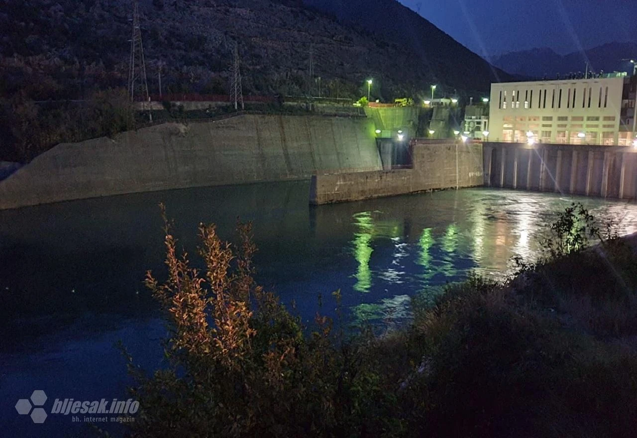 VIDEO | Mostar: Žena u posljednji čas spašena od utapanja