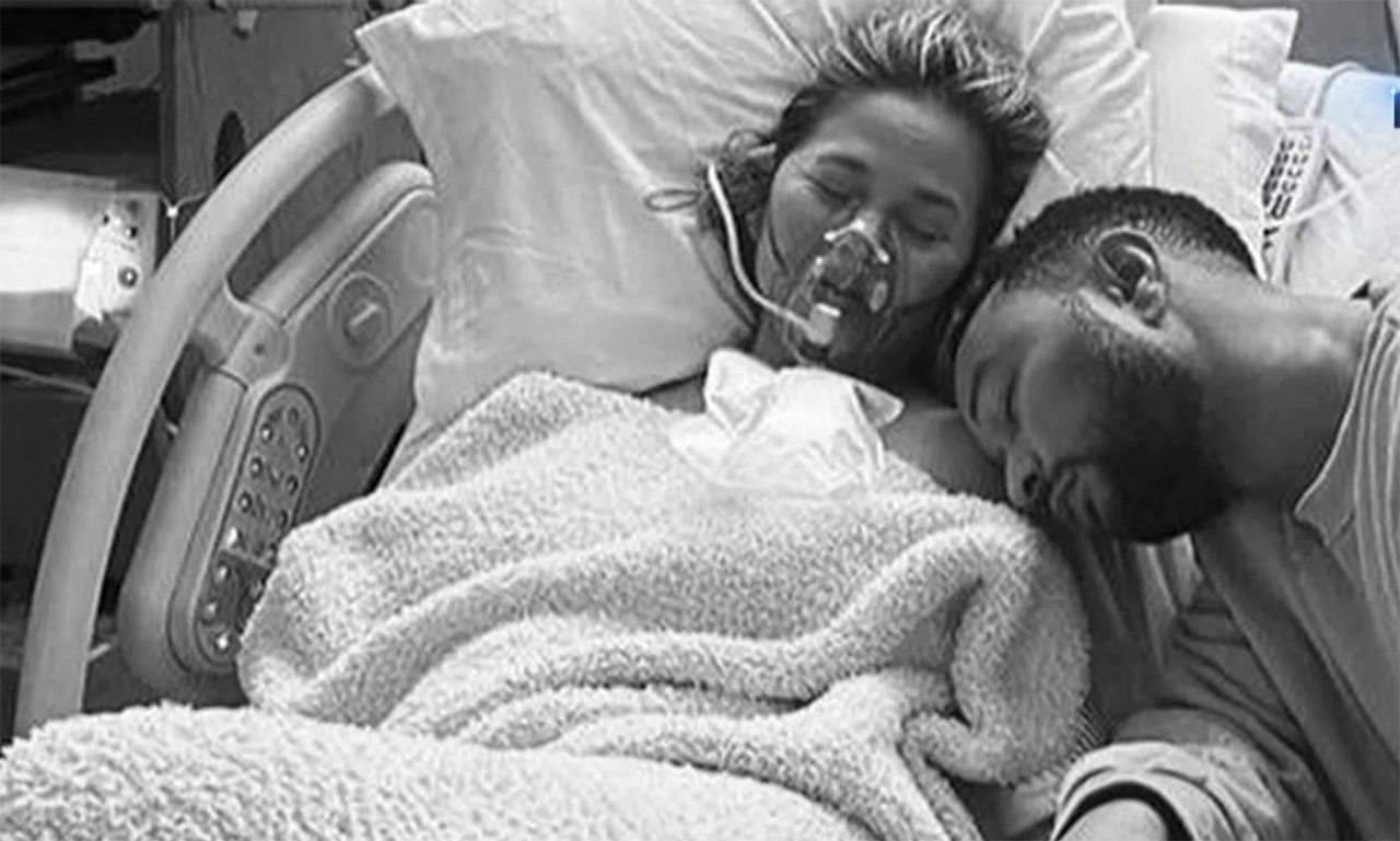Chrissy Teigen objasnila zbog koga je objavila fotografije mrtvorođenog sina