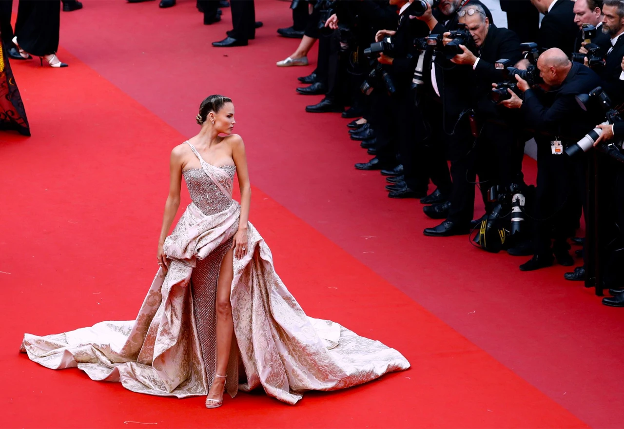 Cannes: Crveni tepih i večernje haljine na simboličnom izdanju festivala