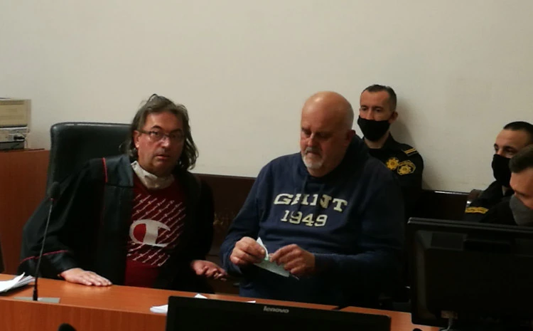 Batko u pritvoru tražio da mu puste pjesmu „Mogla si barem paket poslati“