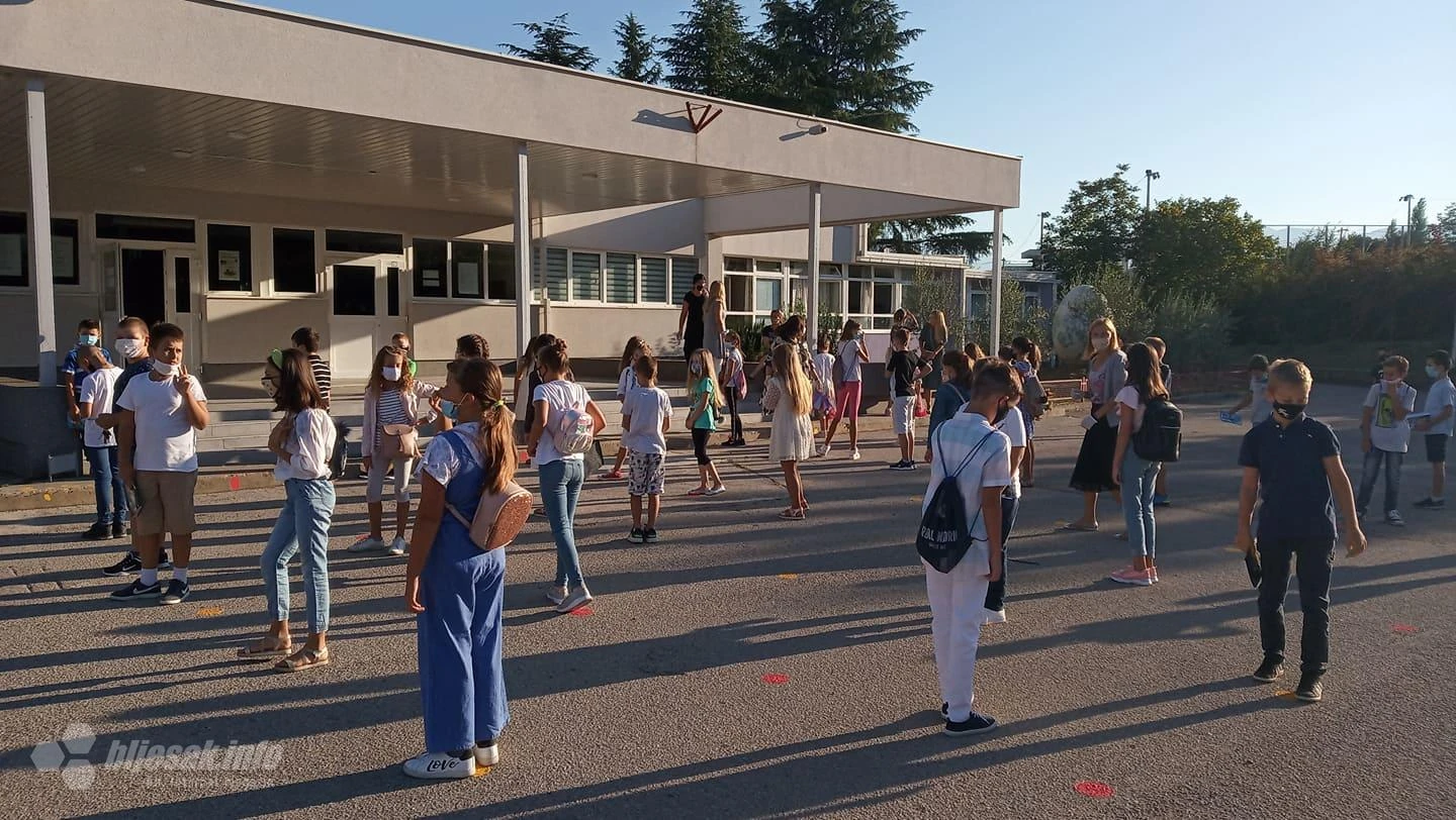 Sindikat učitelja HNŽ: Vlada se 'vadi' na koronu