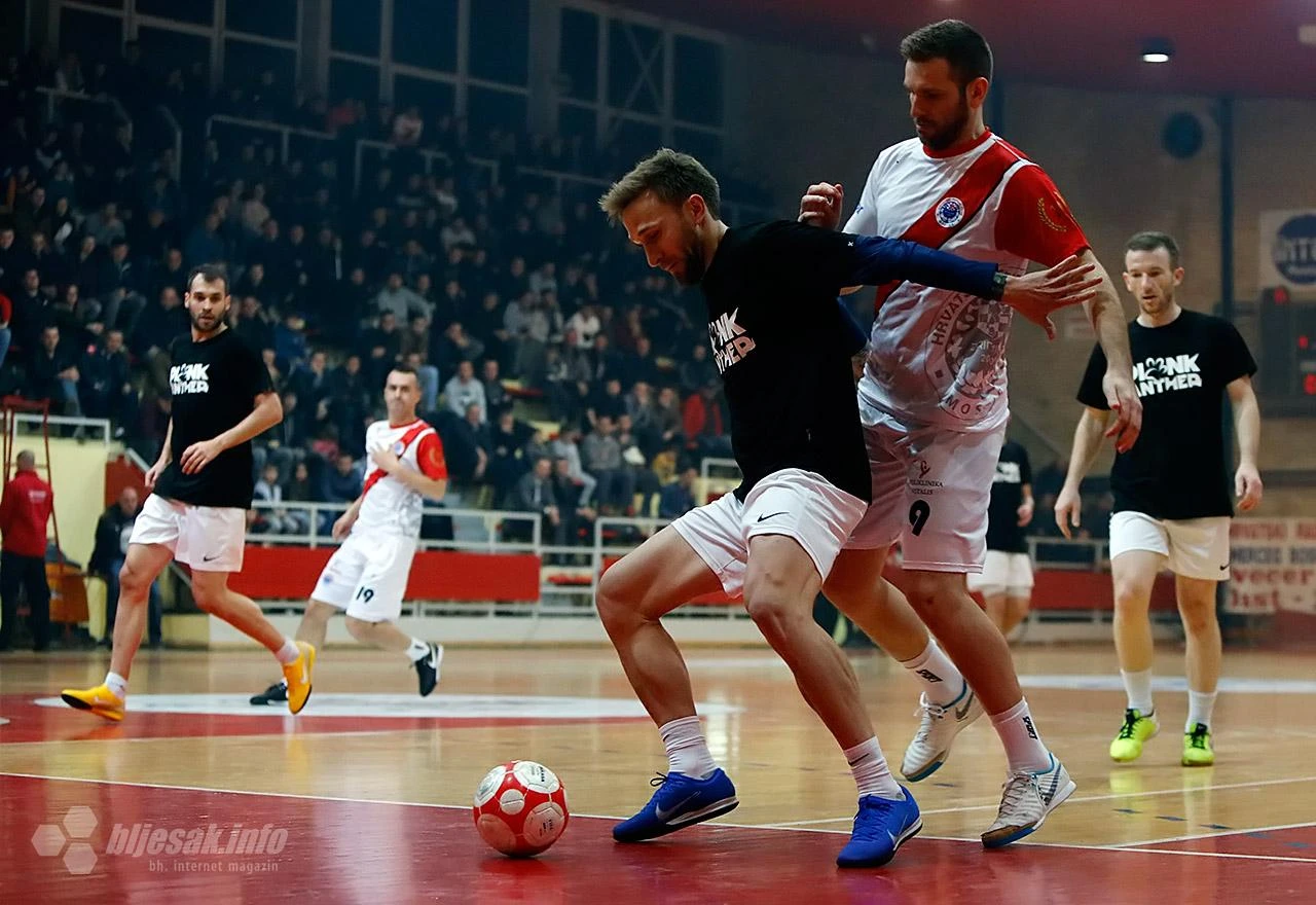 Hvidrin turnir u 'korona' formatu
