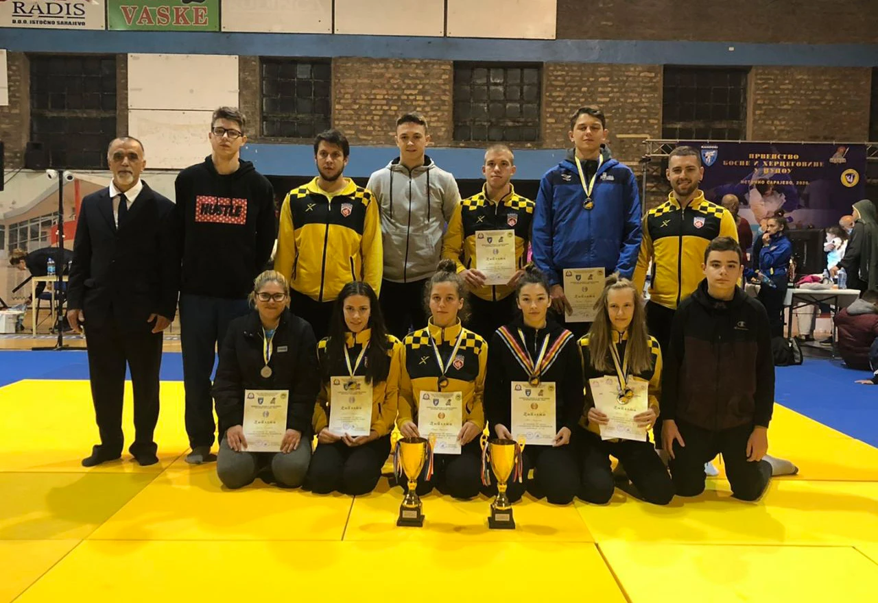 Borsa: Moniki zlato, Josipi srebro