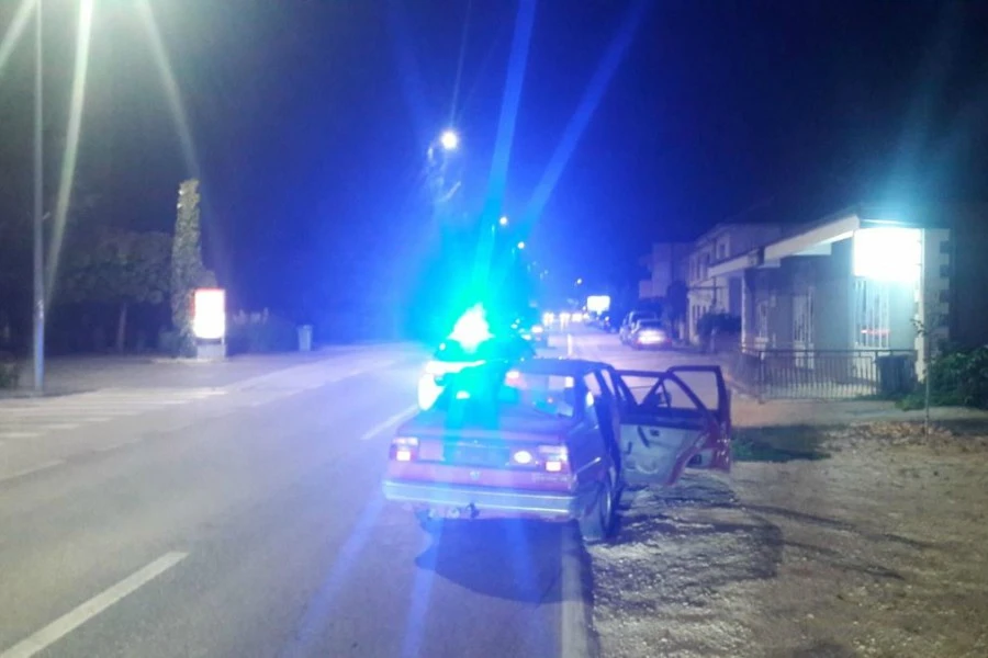 Široki Brijeg: Četiri migranta zatečena u ukradenom automobilu