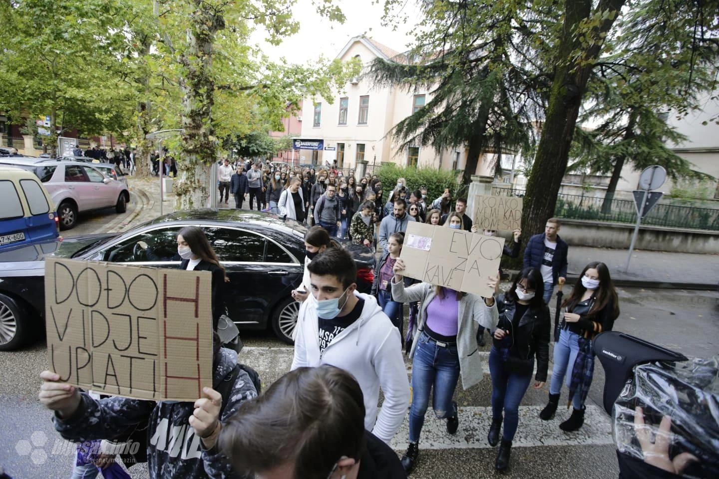 Njih zanimaju samo pare: Mostarski studenti na ulicama