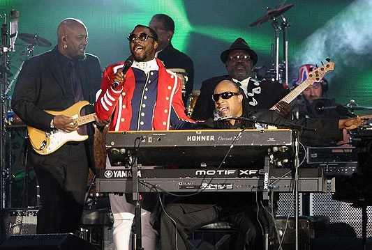 Stevie Wonder snimio dvije pjesme kojima poziva na ljubav i jedinstvo