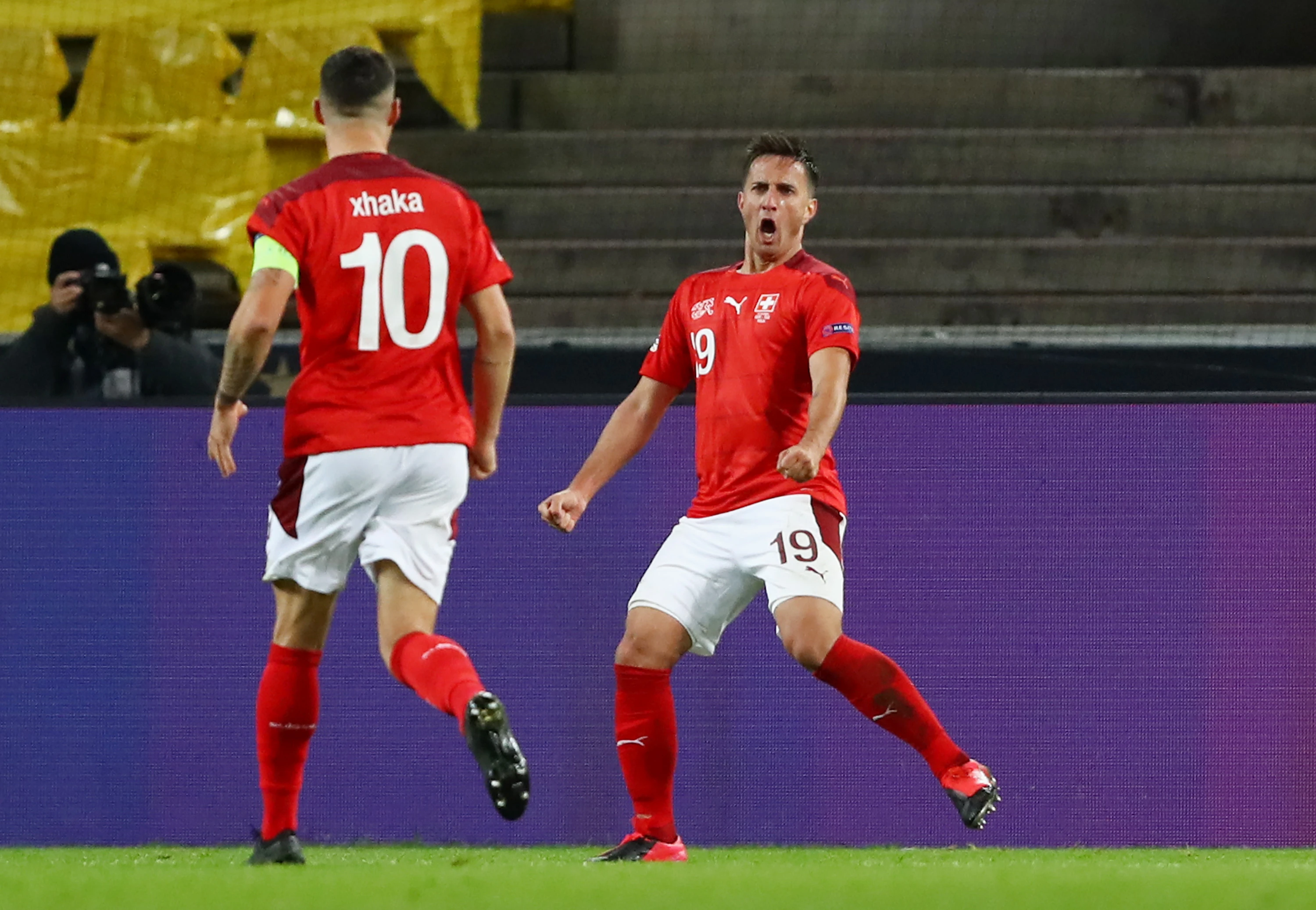 Dva gola Gavranovića protiv Elfa; Ukrajinci pobijedili Španjolsku