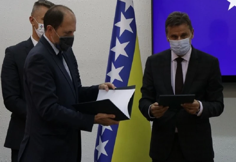 Federacija i Sarajevo razmjenili imovinu