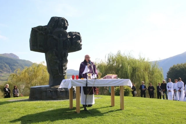 Dan spomena na ramske žrtve| Tračak svjetlosti razbija i 'najjaču tamu'