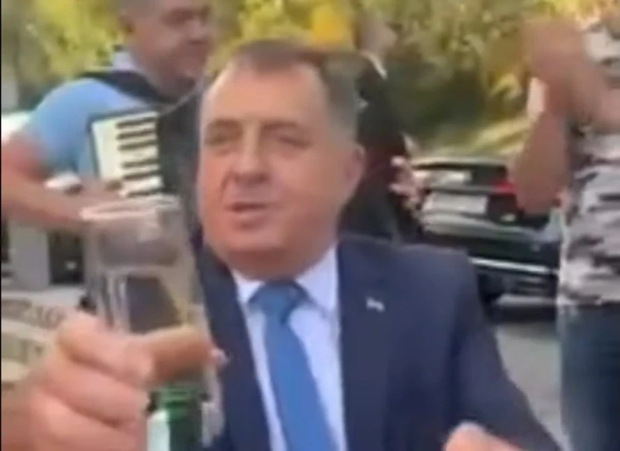 VIDEO | Dodik partijao s mještanima
